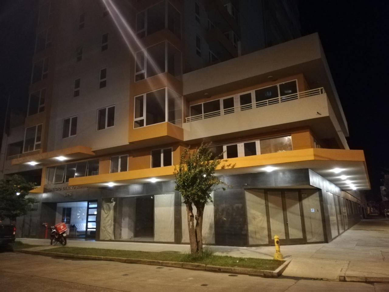 טמוקו Depto Estudio 1811 Edificio Centro Blanco Con Estacionamiento מראה חיצוני תמונה