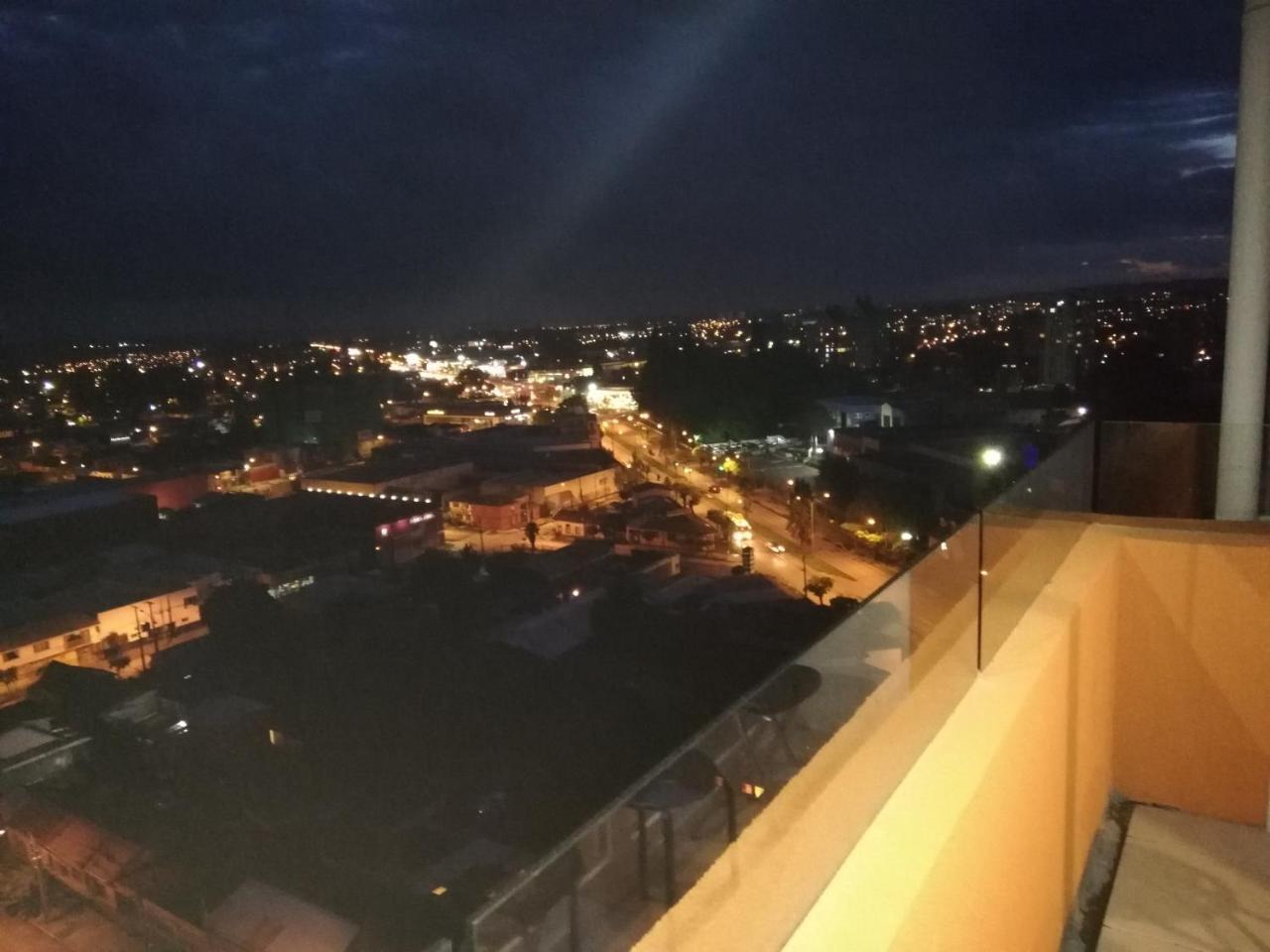 טמוקו Depto Estudio 1811 Edificio Centro Blanco Con Estacionamiento מראה חיצוני תמונה